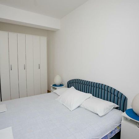 Apartment With Sea View رفايلوفيتشي المظهر الخارجي الصورة